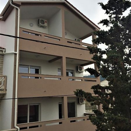 Apartmani Orhideja Rab Town Exteriör bild