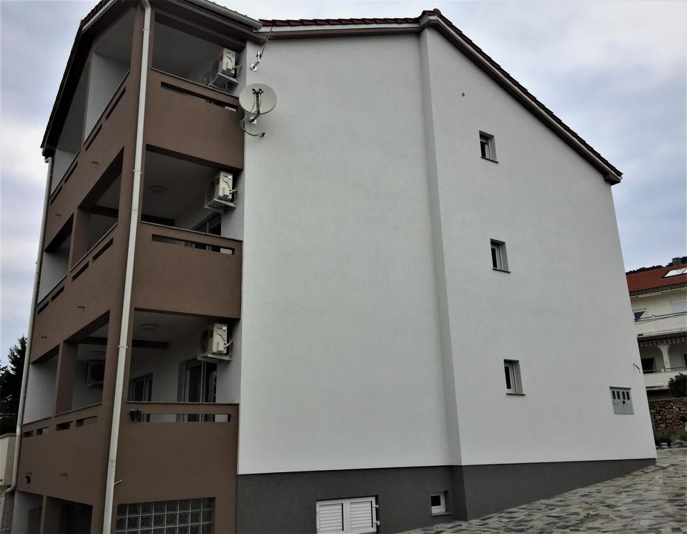 Apartmani Orhideja Rab Town Exteriör bild