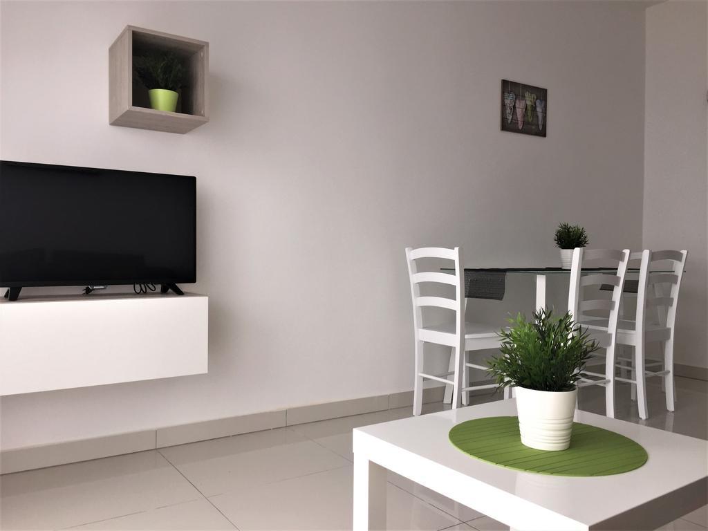 Apartmani Orhideja Rab Town Exteriör bild