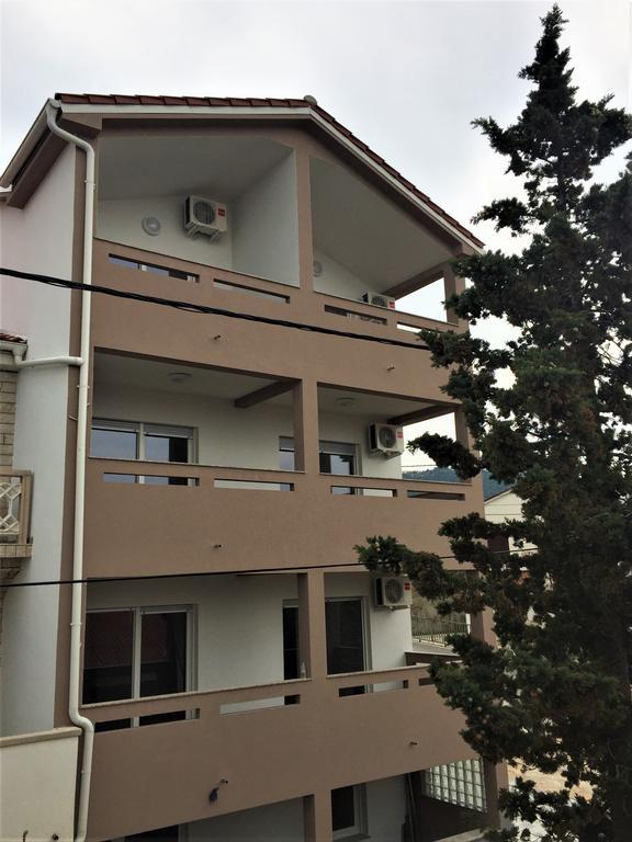 Apartmani Orhideja Rab Town Exteriör bild