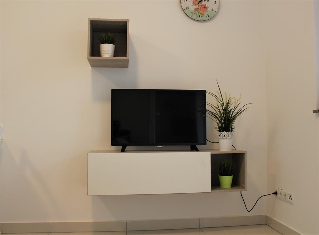 Apartmani Orhideja Rab Town Exteriör bild