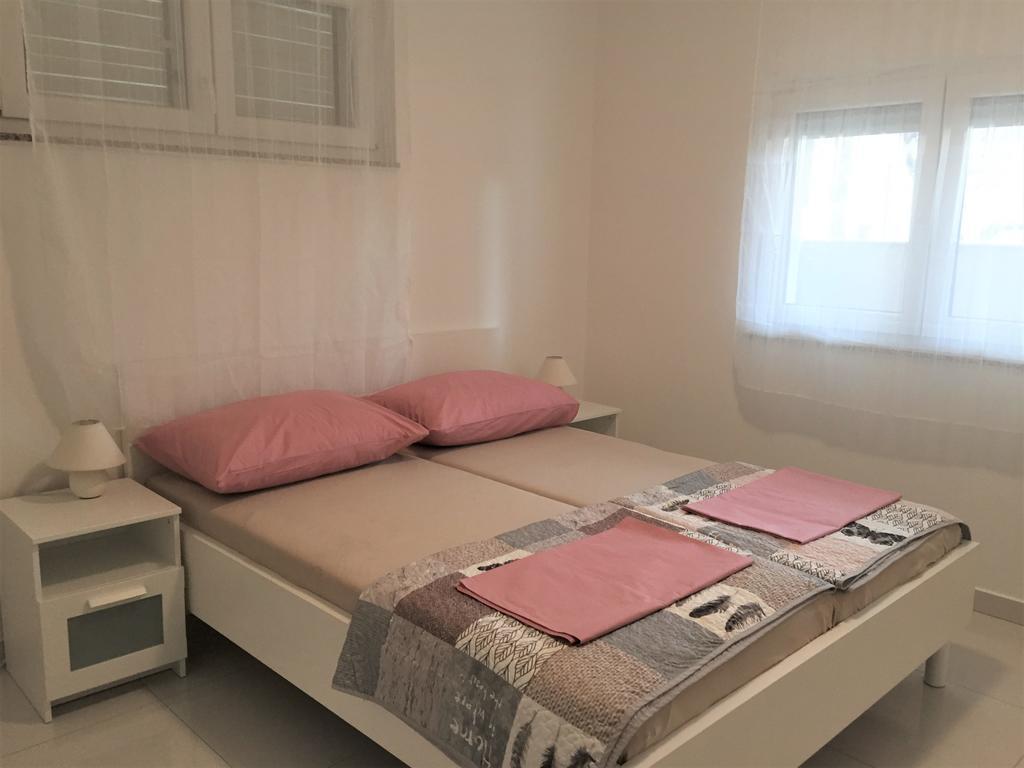 Apartmani Orhideja Rab Town Exteriör bild